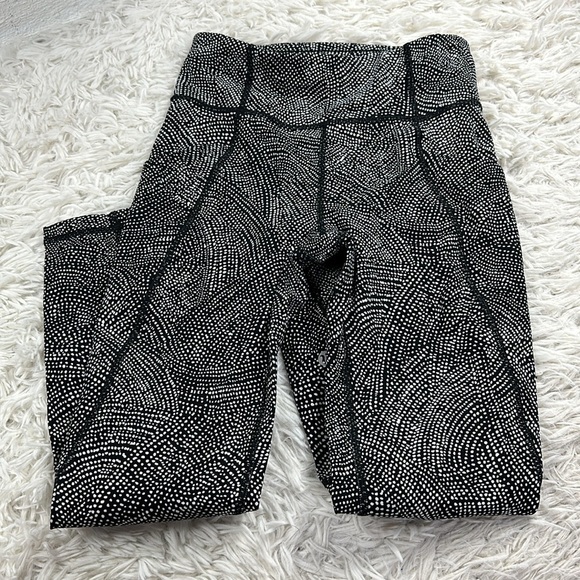 Lululemon Pace Rival High-Rise Crop 22" Velocity Mesh Island Mist Black / Black - Picture 1 of 6